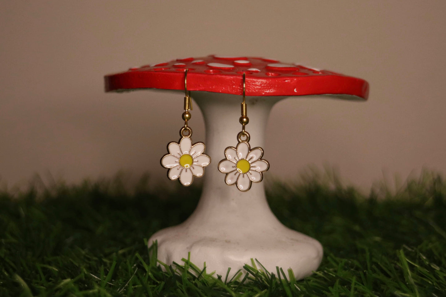 Daisy Flower Gold Earrings