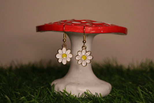 Daisy Flower Gold Earrings